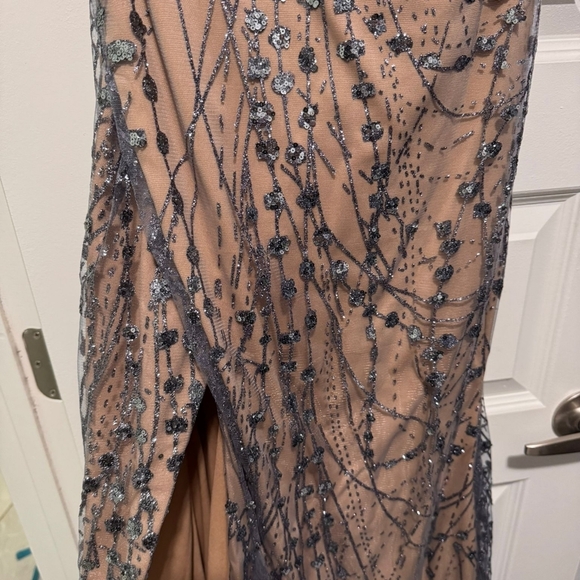 Wedding or Prom formal beaded gown size 8 with detachable skirt - Picture 6 of 7